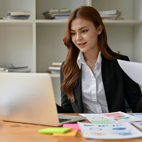 Expert translator in Virginia offering certified divorce certificate translations with precision for legal & USCIS purposes.