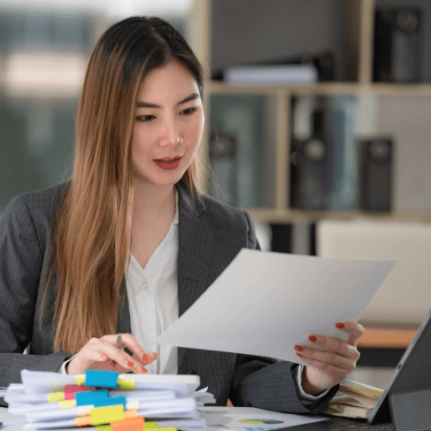 Native translator offering various language pair options for certified translations in Virginia, ensuring clients' needs.